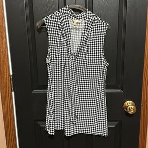 Banana Republic Pull over bow tie shell